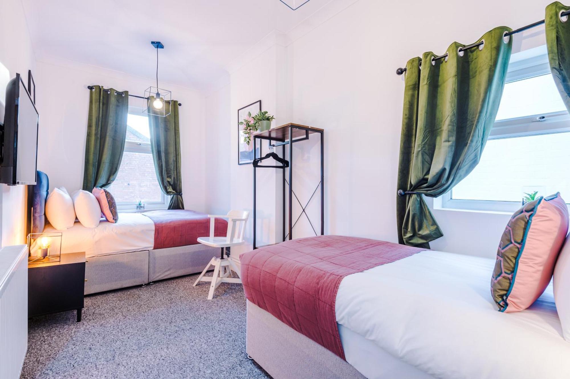 Foxton House Stylish 3Bed Retreat - Walk To Coventry'S Delights Villa Exterior photo